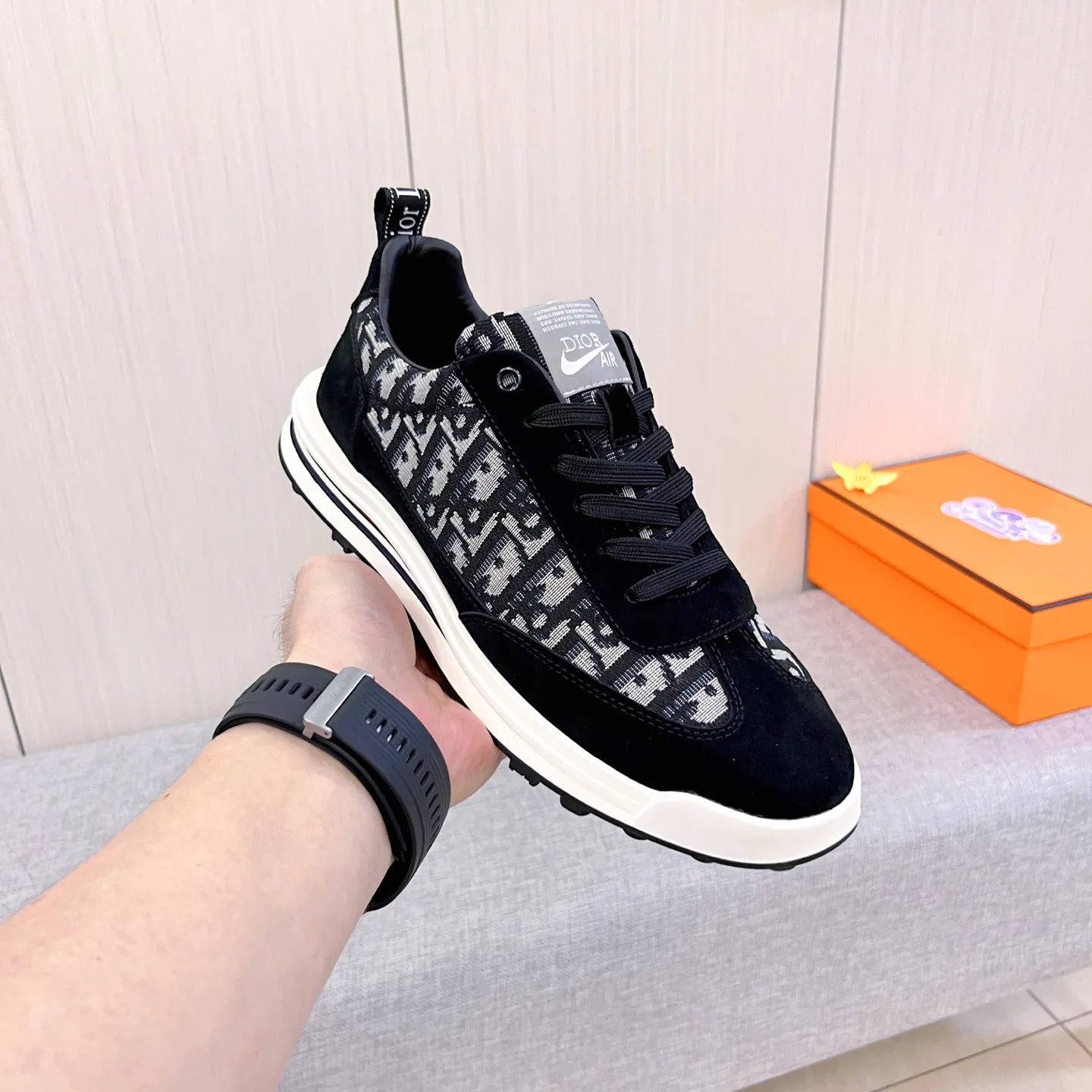 🚘🚘Factory batch 440 men's shoes💰[Dior]🔥Men's high-end brand of shoes official website 1:1 latest masterpiece: the upper is made of Italian imported first-layer cowhide with a comfortable and breathable lining➕original non-slip and wear-resistant outsole🔥, making walking more convenient and comfortable! An exclusive new model, a stunning work, a beautiful 1:1 replica [color] compared to the official quality! Create a fashionable personality to set off your uniqueness! A must-have for trendy men! Classic🔥Size: 38-44 Color: 🔥Multiple colors available🔥.